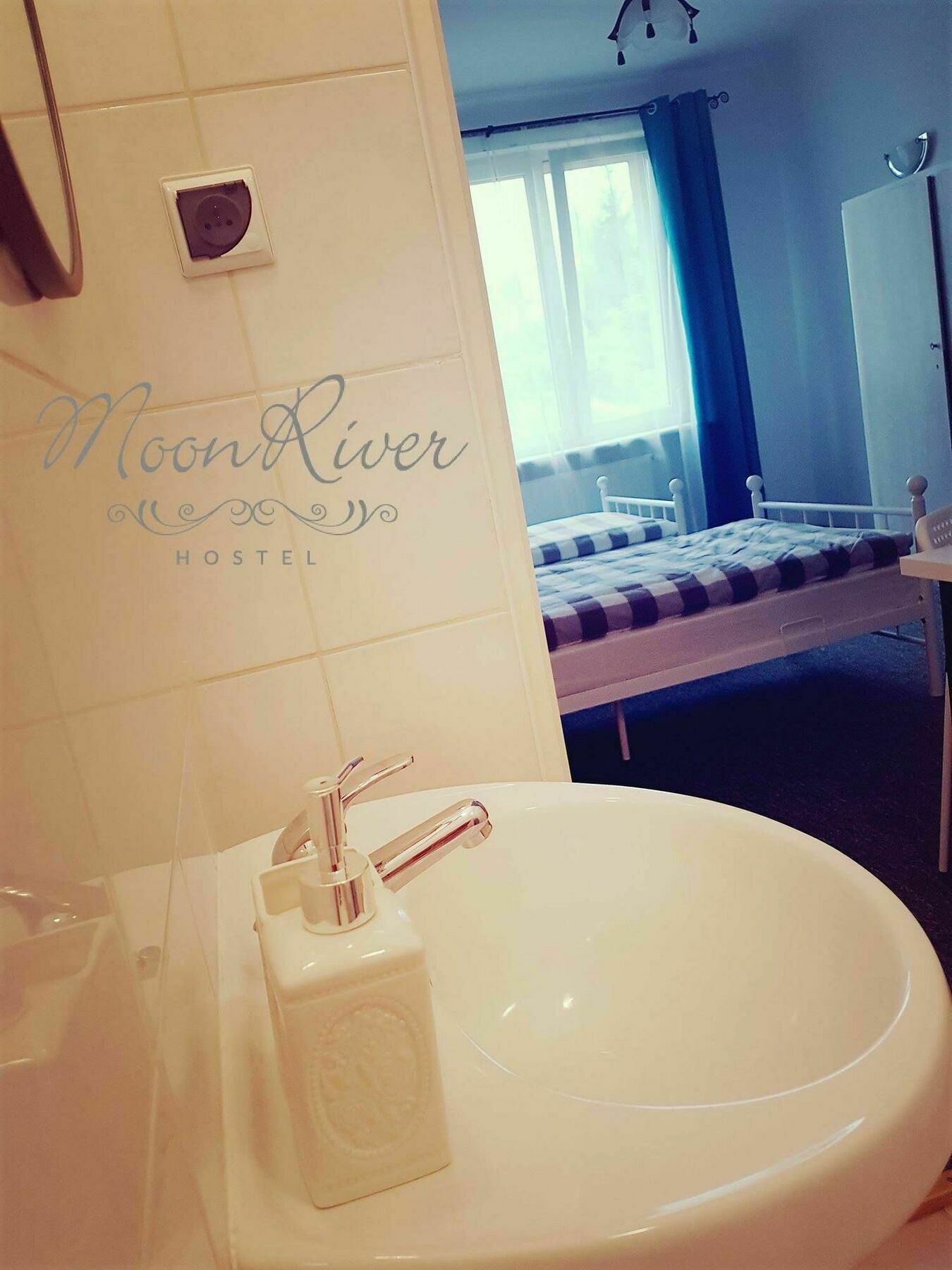 Moonriver Inn Warsaw Exterior photo